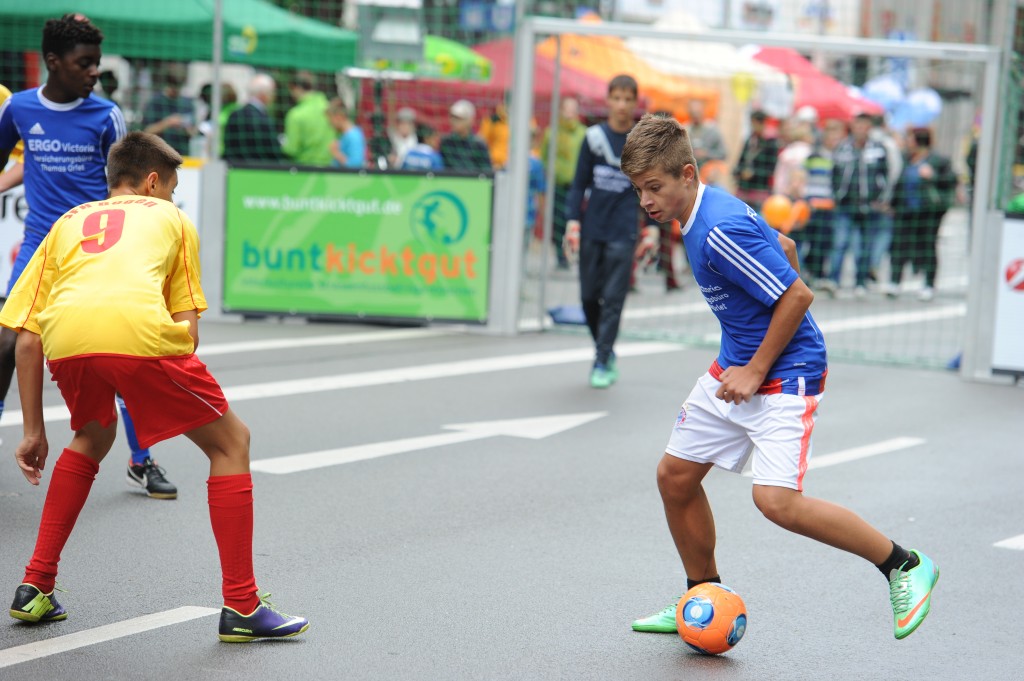 buntkicktgut auf dem Streetlife Festival: das ist mittlerweile Tradition und echter Straßenfussball!