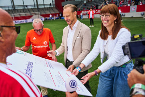 Spendenscheck_260817_TeamDay_FN__B1_6932